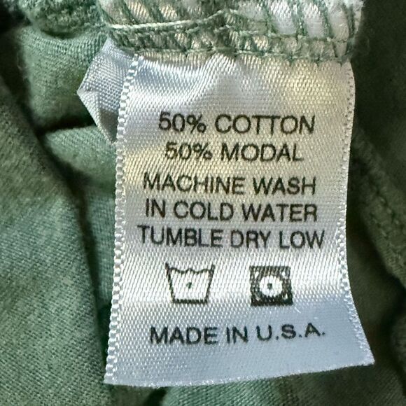 good hYOUman washed green long sleeve T-shirt with text on the sleeve. NWOT L - Picture 12 of 13